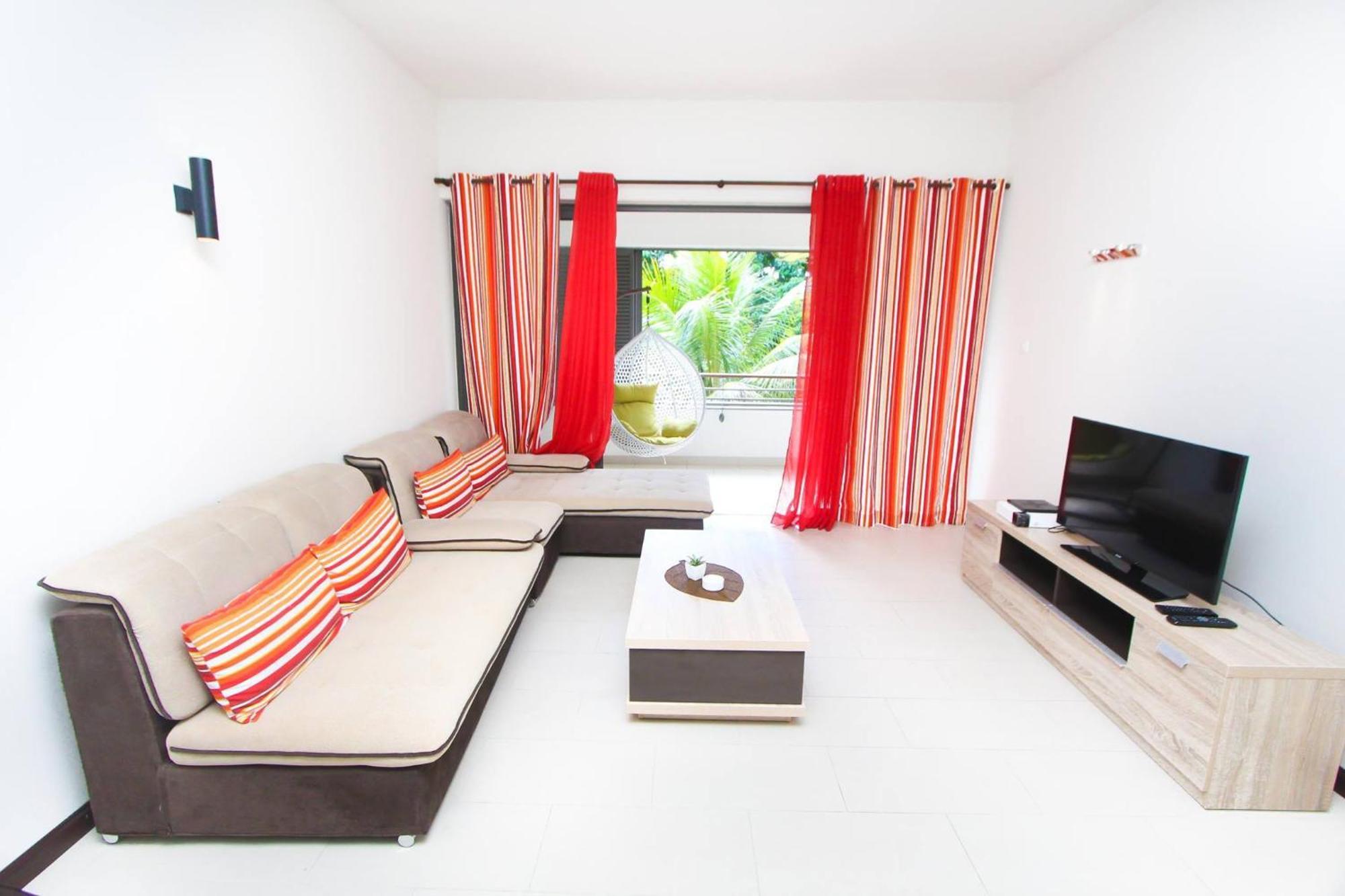 Nitzana Residences & Restaurant Pereybere Beach Bilik gambar
