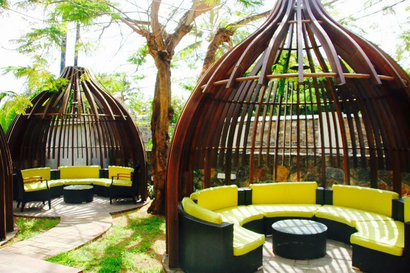 Nitzana Residences & Restaurant Pereybere Beach Luaran gambar